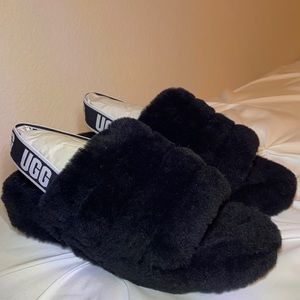 UGG slippers (black)